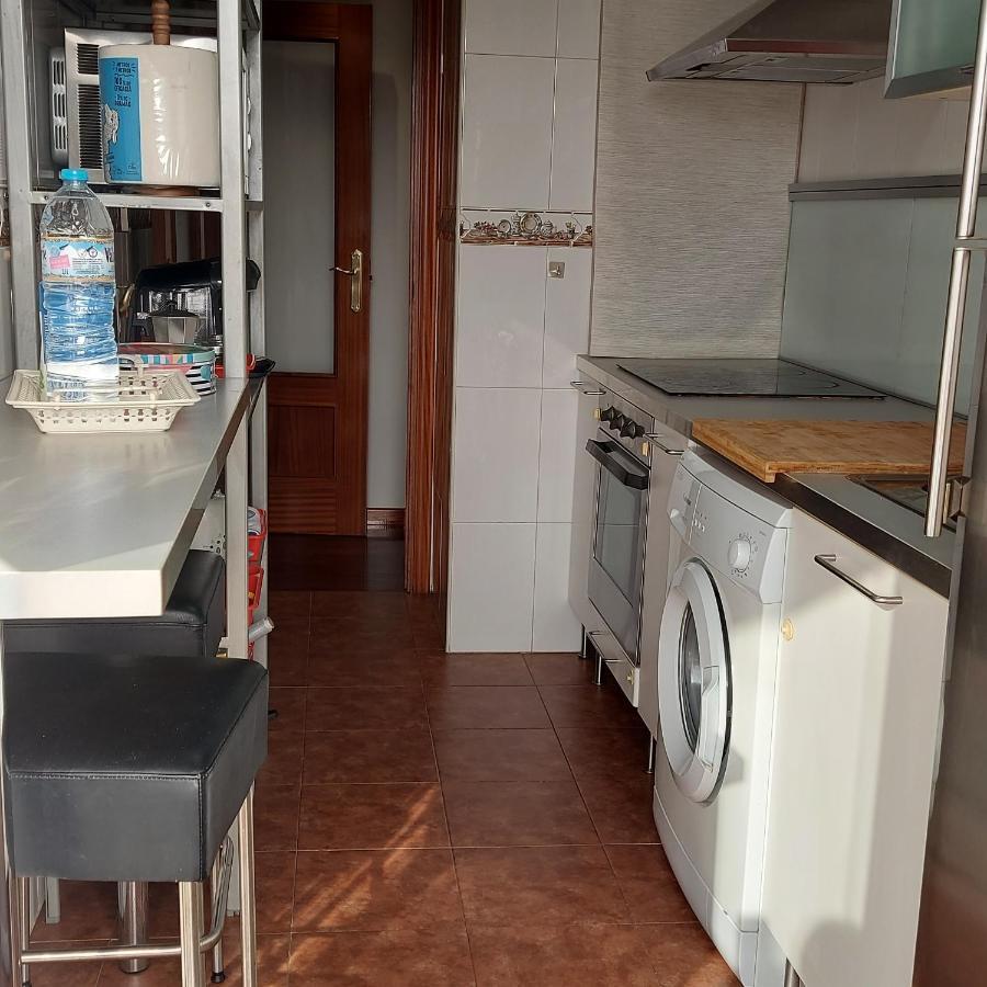 Soleado Piso Con Garaje Y Piscina A 8' Centro Lejlighed Castro Urdiales Eksteriør billede